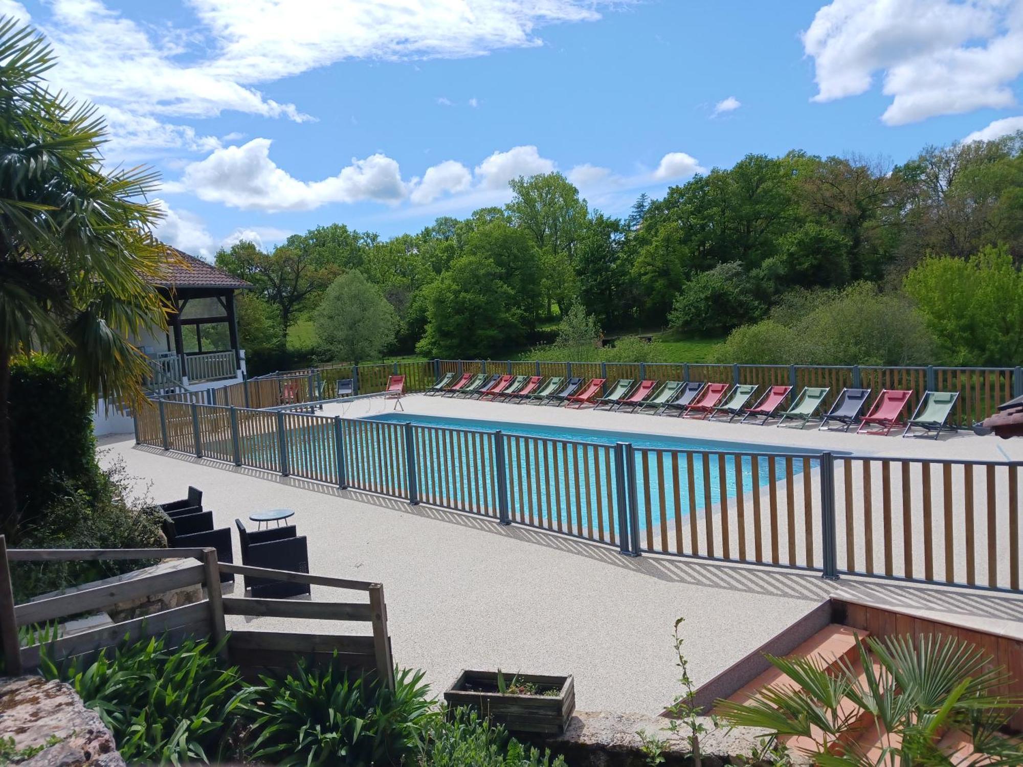 Camping Domaine Papillon Reyrevignes  Ngoại thất bức ảnh
